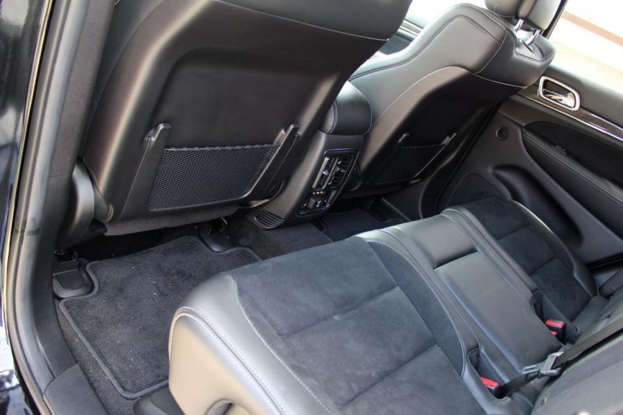  Jeep Grand Cherokee SRT8 2012 года  (фото 16 из 186)